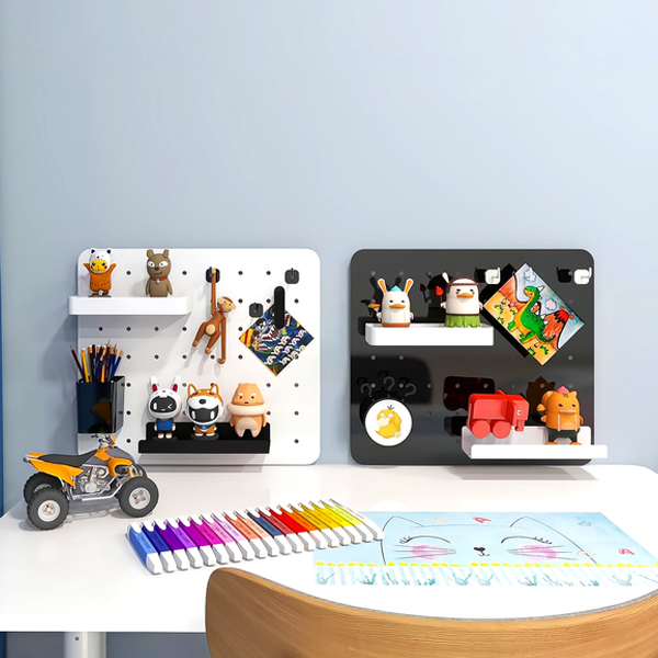 Pegboard Black/White