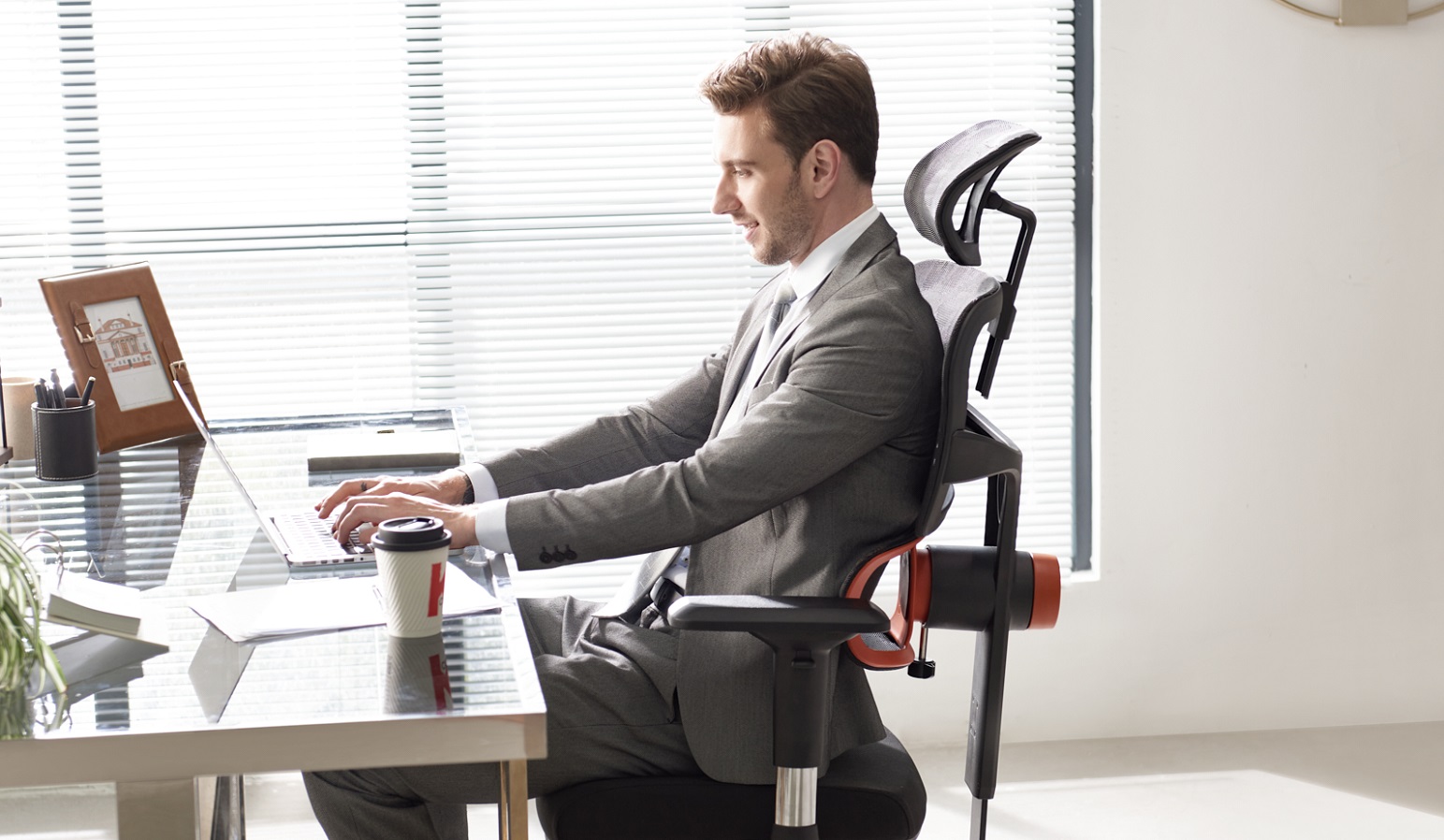 pillars office chair